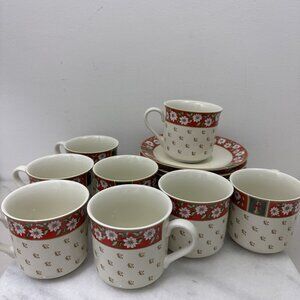 Charlton Hall Kobe Classic Traditions 8 cups and saucers Christmas Each 6 oz